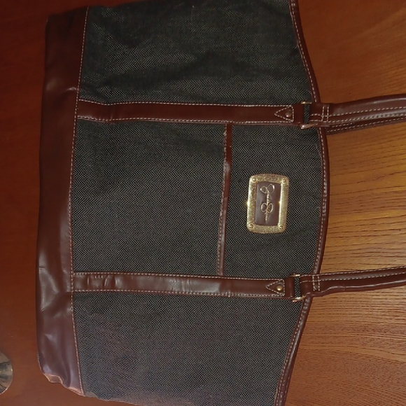 Jessica Simpson Brown and Black Travel Bag - Picture 1 of 3